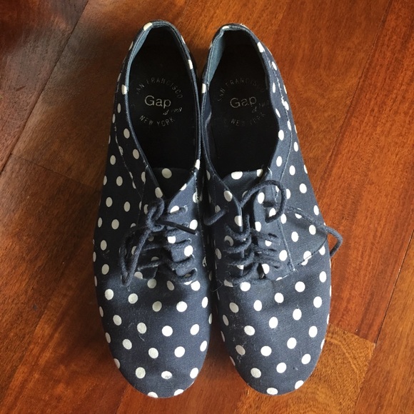 gap oxford shoes gap gap novelty lace up oxford navy polka dot size 9 gap oxford shoes gap gap novelty lace up oxford navy polka dot size 9