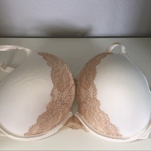 Cacique "Smooth Boost Plunge" Bra 38DDD