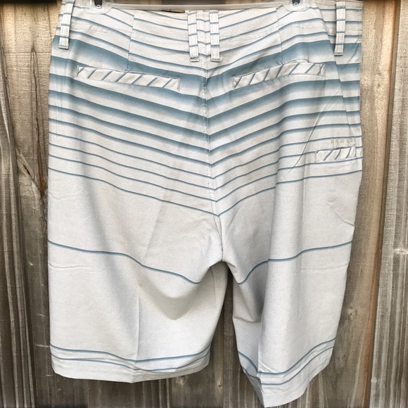 Oakley Men's FREQUENCY HYBRID SHORTS Stone Gray - Picture 6 of 8