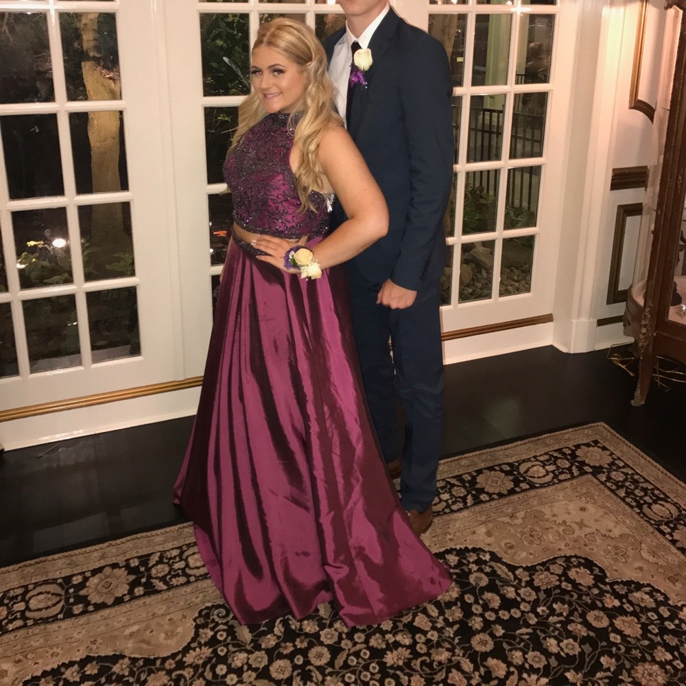 Sherri hill prom dress