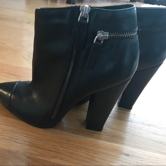 Aldo black leather ankle boots - Picture 2 of 5
