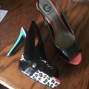 Guess multi colored leopard & black patent leather