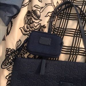 🌸NWOT Michael Kors Tote with matching wallet🌸
