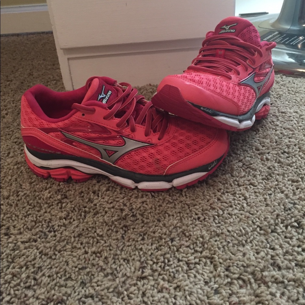 Mizuno Wave Inspire running shoes!