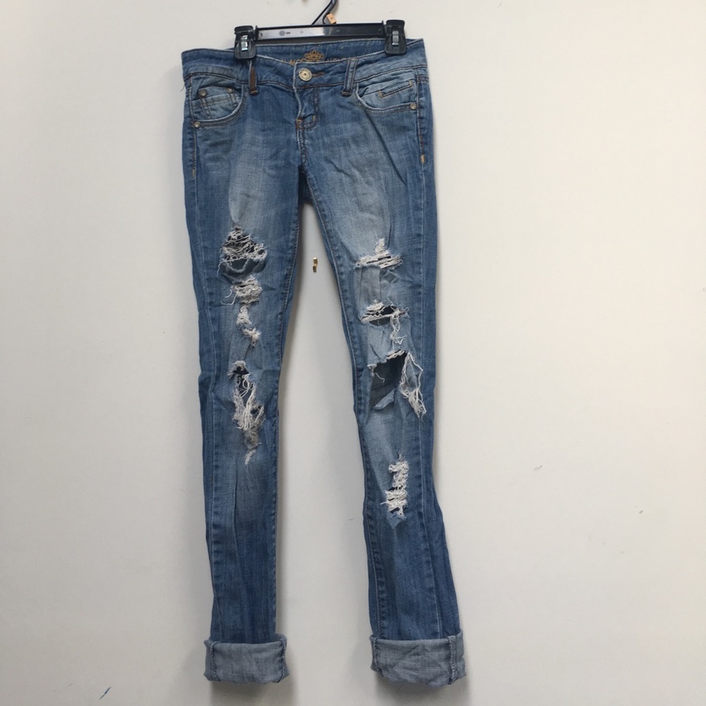 ALMOST FAMOUS distressed skinny jeans