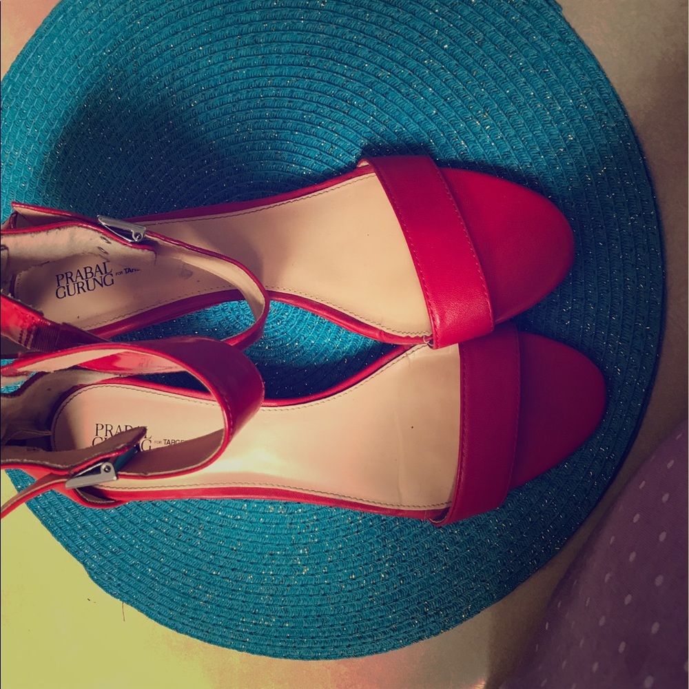 Red wedges