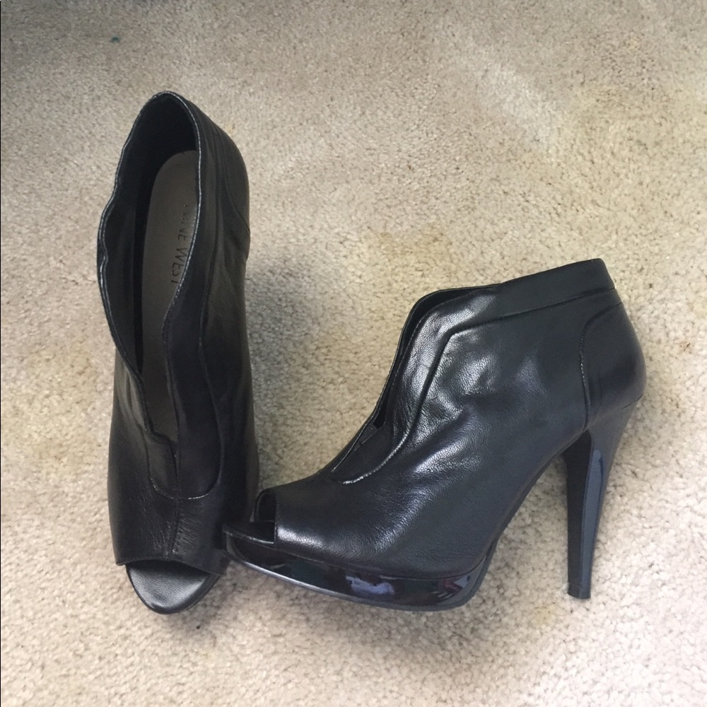 Black heels- bootie