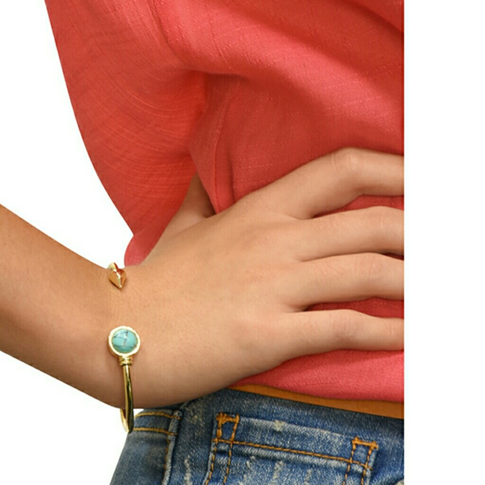 Circle Stone with Arrow Cuff Open Bracelet