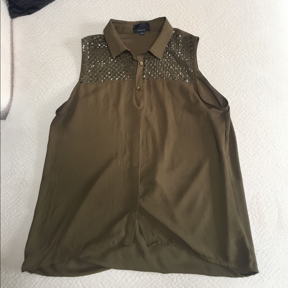 Studded open back high-low button down