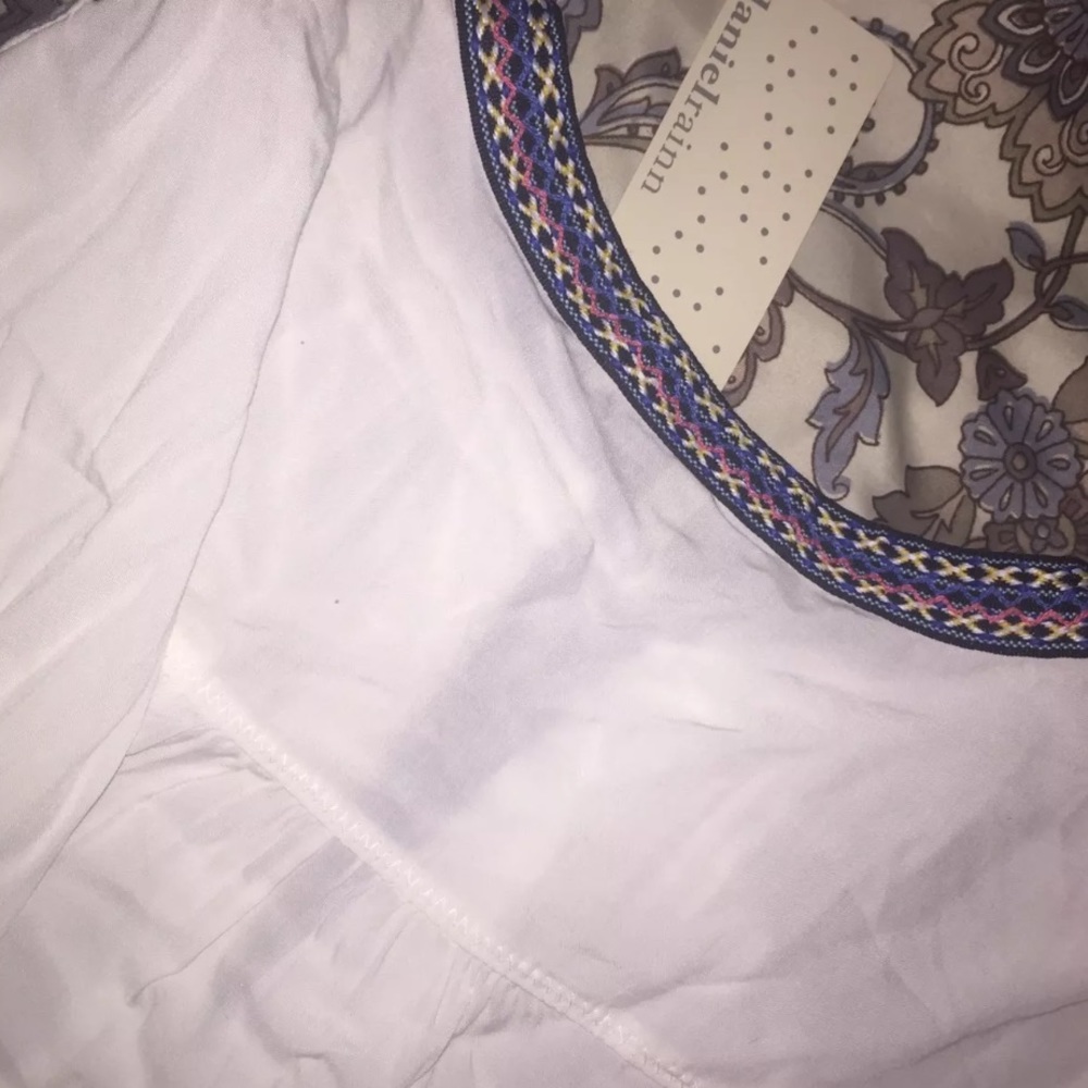 💕Bohemian Embroidered Peasant Blouse💕 - Picture 5 of 5