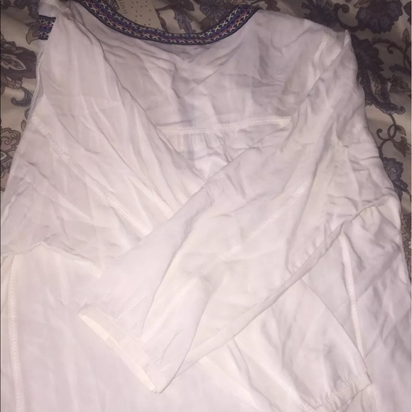 💕Bohemian Embroidered Peasant Blouse💕 - Picture 3 of 5