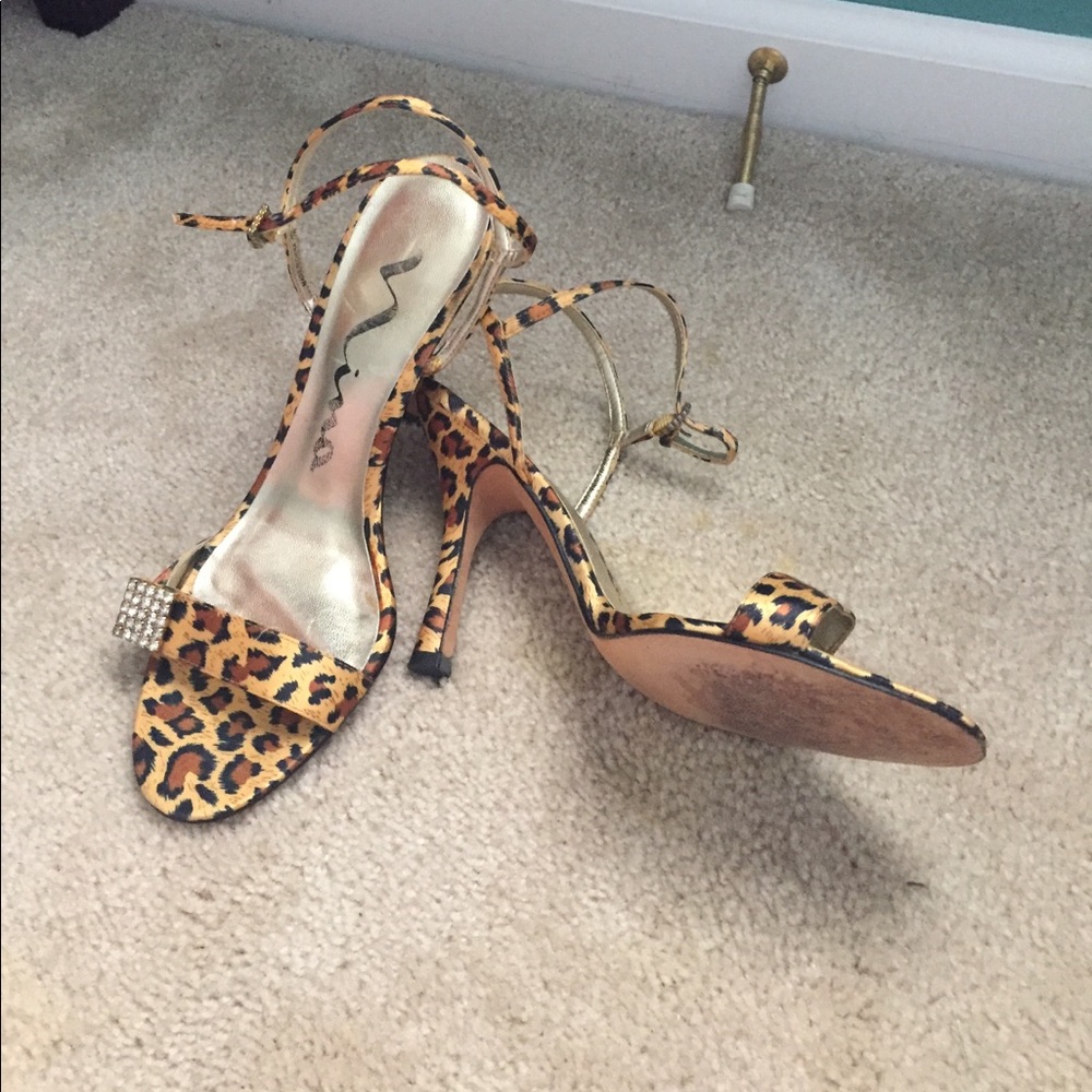 Leopard print strapped heels
