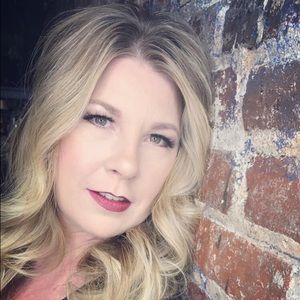 Meet your Posher, Cherry