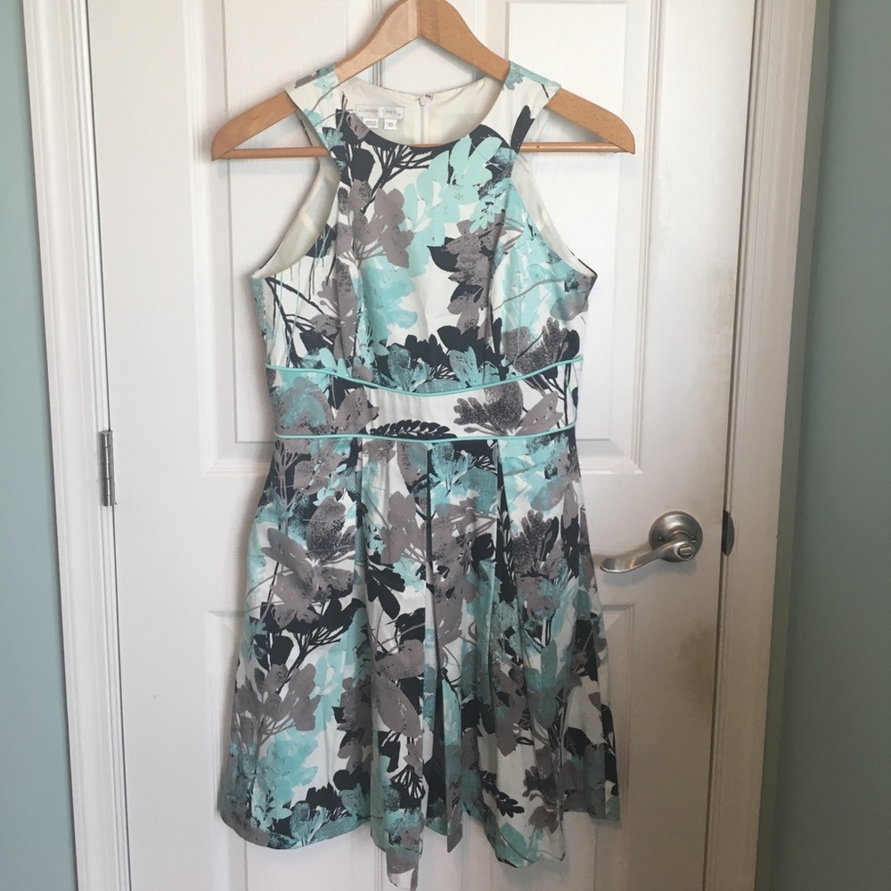 Dress with pockets! Yay!