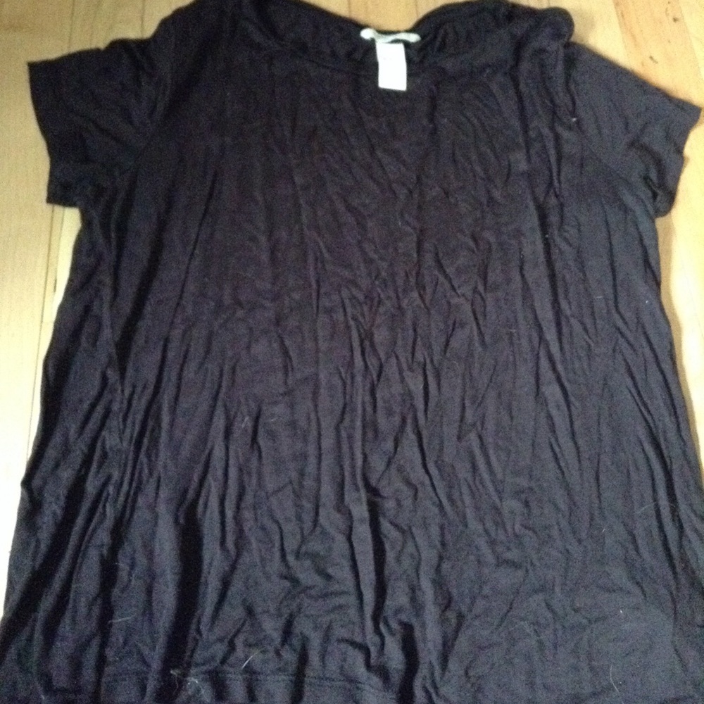 Plain black tee