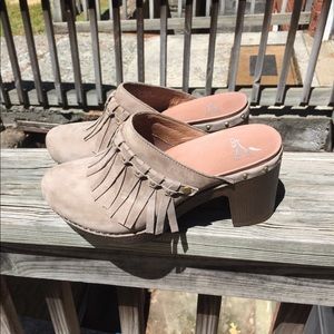 Dansko Deni Milled Nubuck Taupe Heels Size 39