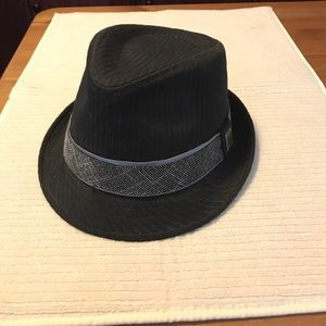 Short brim Fedora
