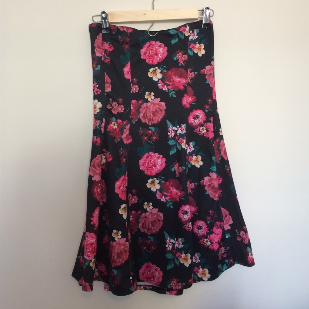 Flowy bottom flower Print dress.