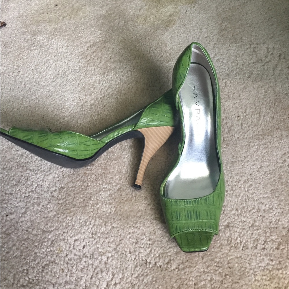 Green peep toe heels