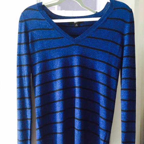 Sweater - Picture 3 of 3