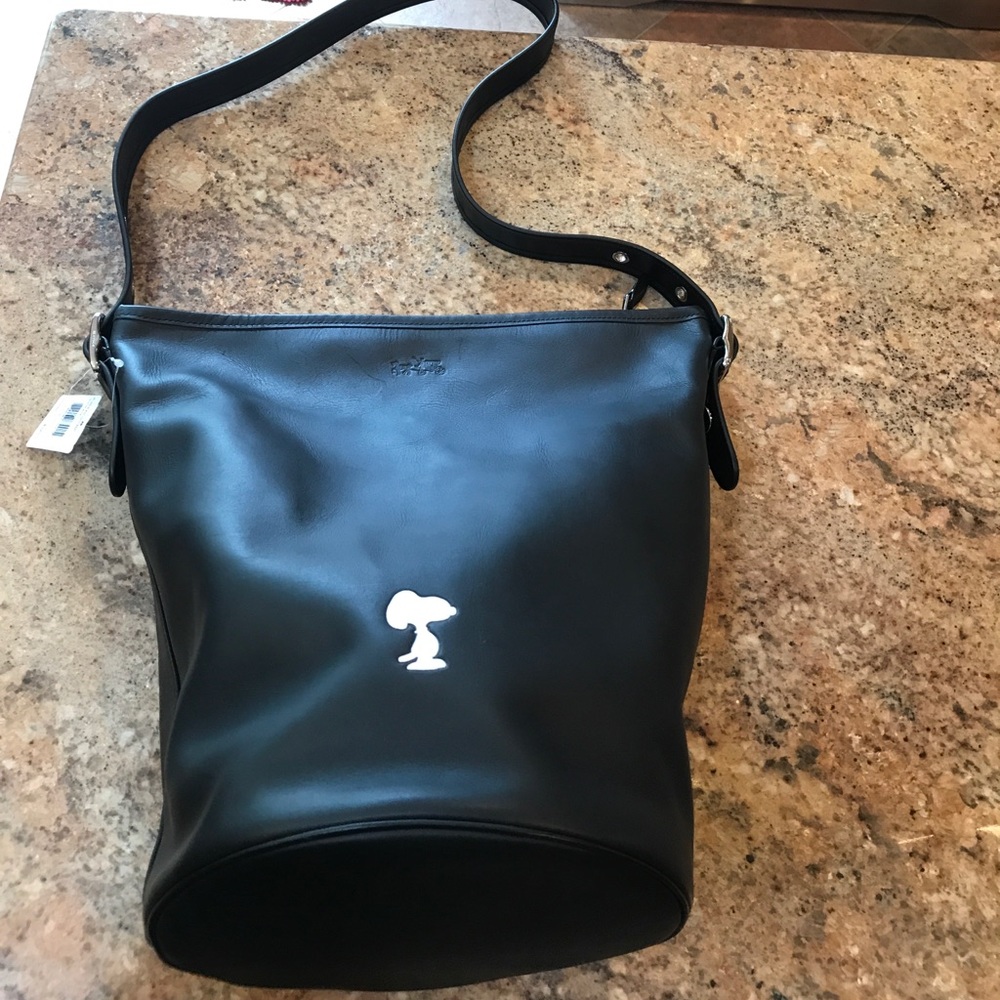 Limited Edition Coach Snoopy - Picture 2 of 6