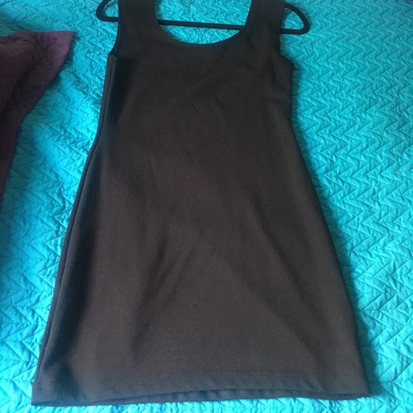 Dress - Picture 3 of 4