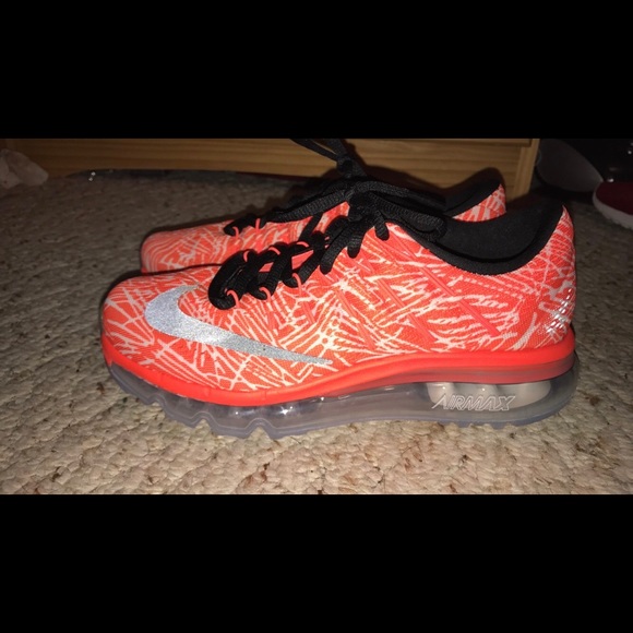 Air Max - Picture 2 of 2