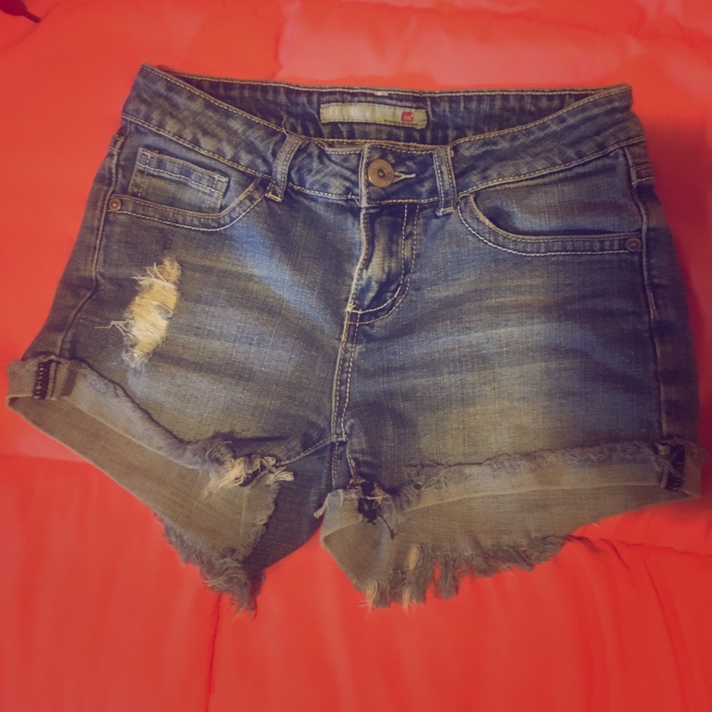 Juniors denim shorts - MEDIUM