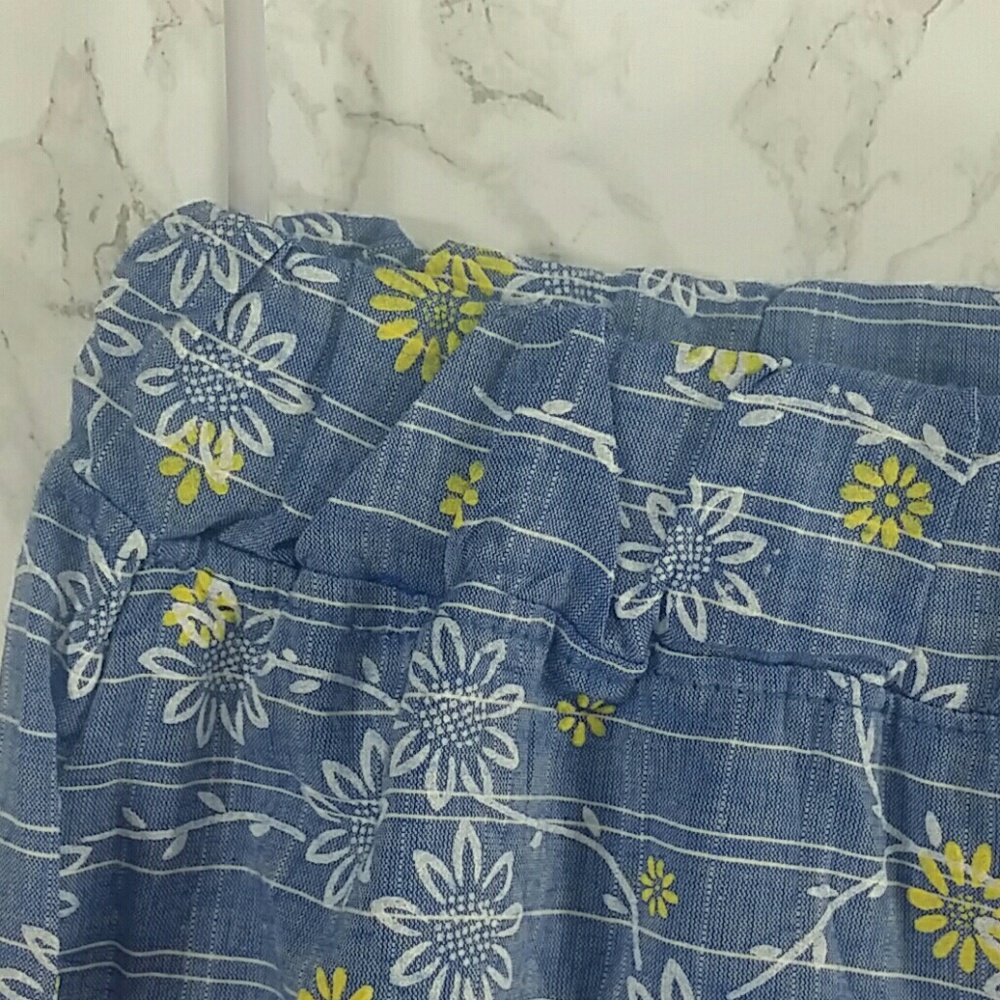 Blue daisies Ballon Shorts. Kids  :) - Picture 3 of 4