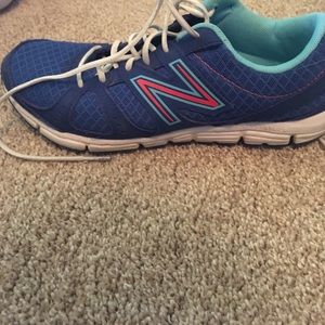 New Balance Tennis Shoes