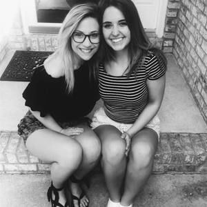 Meet your Posher, Carley