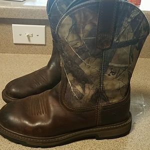 Sale 👀 Ariat boots.