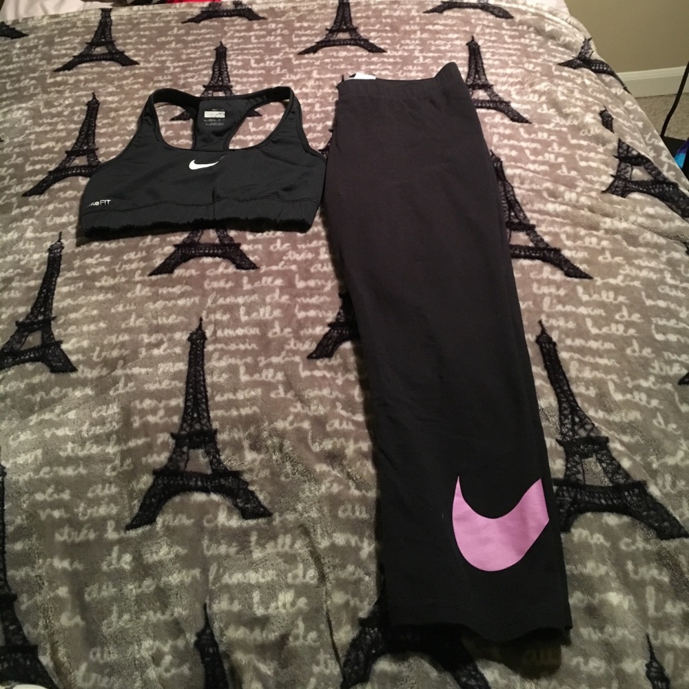 Sold! Nike sports bra and Capri set bundle