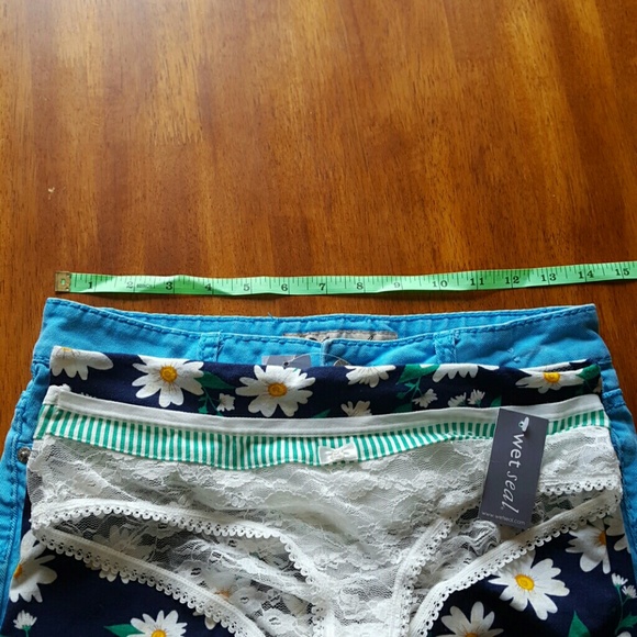 WET SEAL SZ Med/5 Bundle - Picture 4 of 6