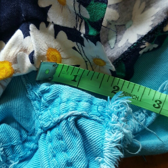 WET SEAL SZ Med/5 Bundle - Picture 5 of 6