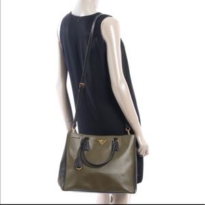 Prada bi-color saffiano lux tote bag
