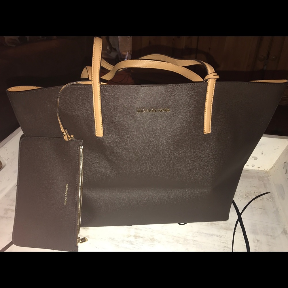 MICHAEL KORS. Hayley Large Tote