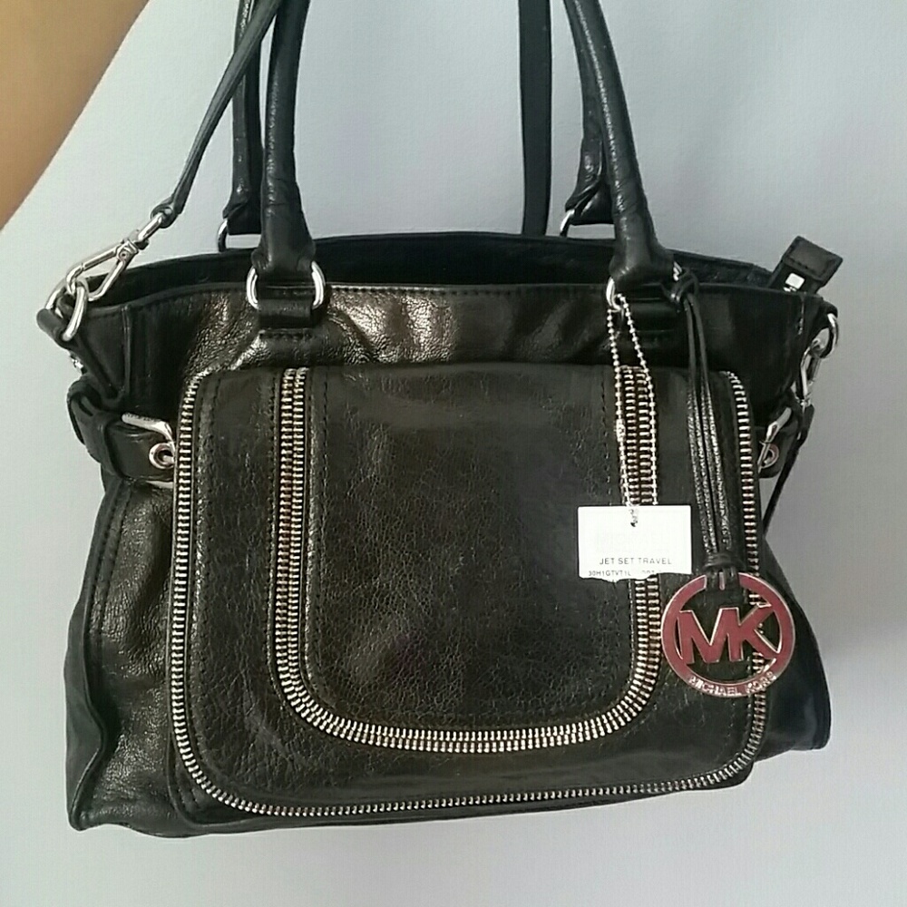 NWT ...Michael kors Naomi **sold out in stores**