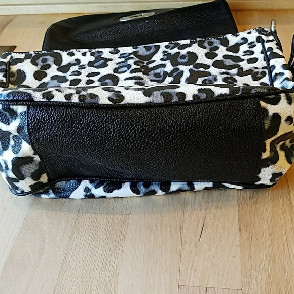 Christian Audigier leopard print shoulder bag - Picture 8 of 8