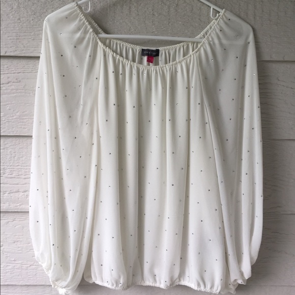 Vince Camuto Tops - NWOT! Vince Camuto Bubble Blouse