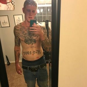 Meet your Posher, Akira