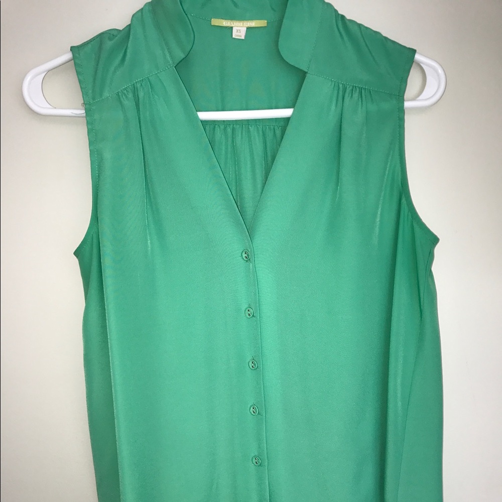 EUC Gianni Bini Shirt