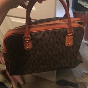 Michaels kors logo bag