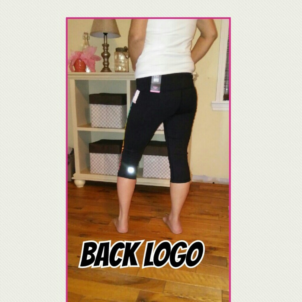 Victoria's Secret VSX Capri yoga leggings - Picture 4 of 4