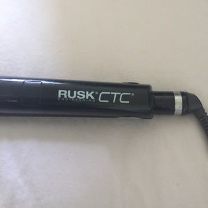 Risk ctc flat iron