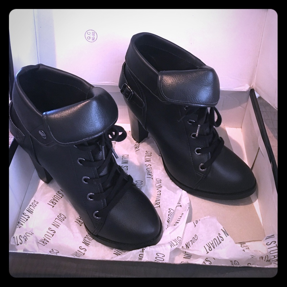 Colin Stuart black boots