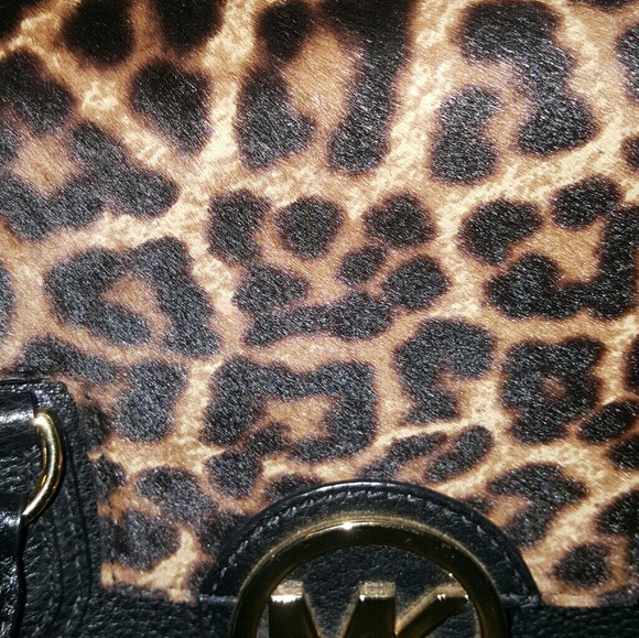 Michael Kors Purse - Picture 4 of 4