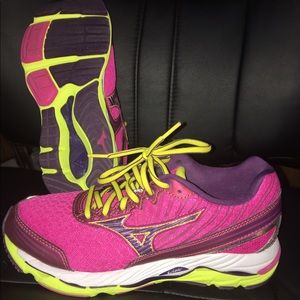 Mizuno Paradox 2 Running Shoes Sz 7