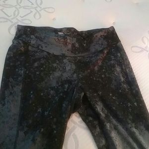 Splatter print yoga pants