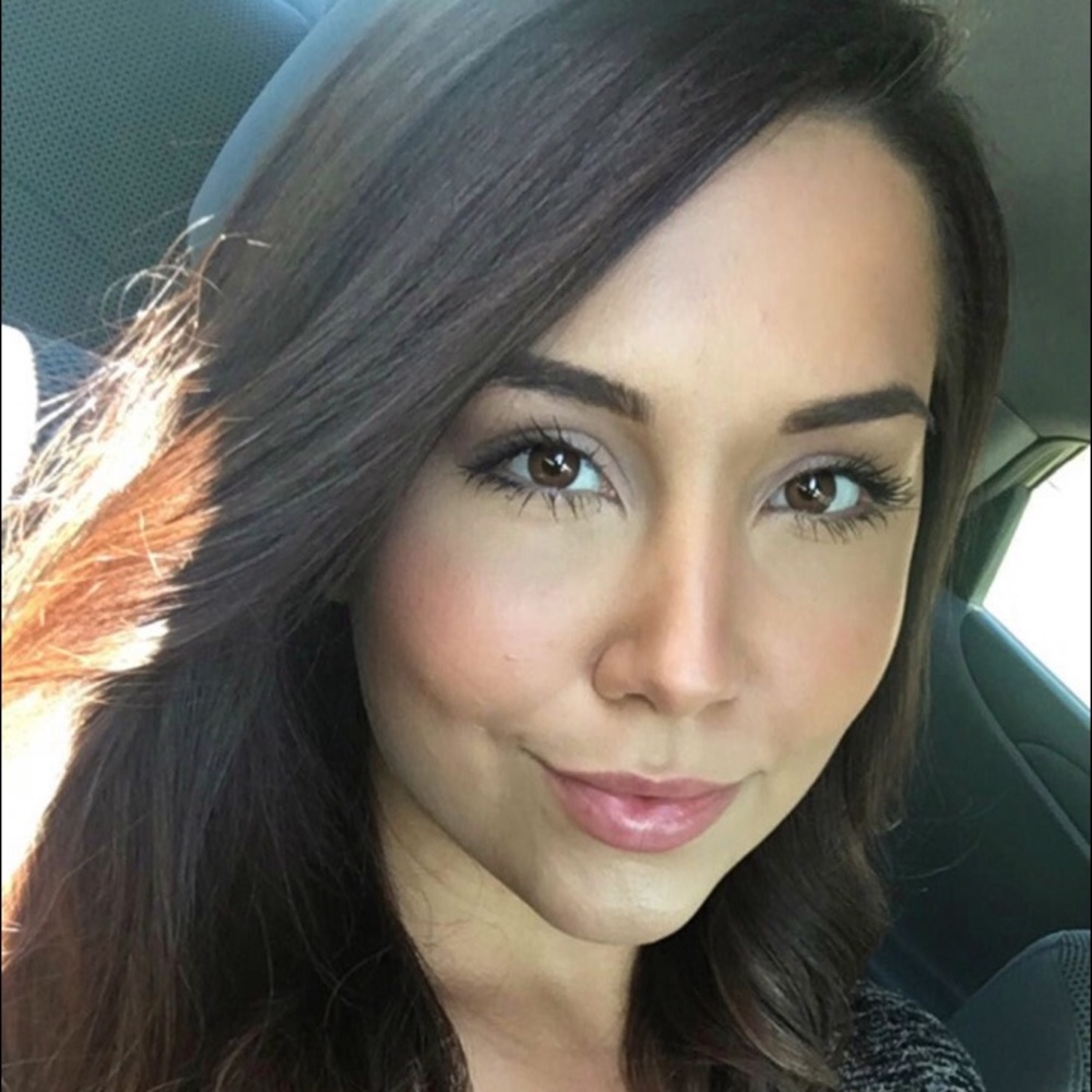 Meet your Posher, Karina